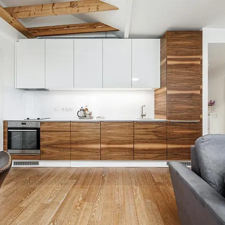 New! 2 Bedroom Free Parking, Child Friendly, Happening Area - Cafes, Markets, Museums, Old Town Close By Tallinn