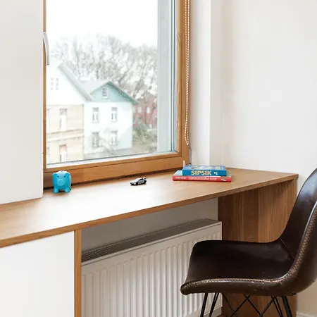 New! 2 Bedroom Free Parking, Child Friendly, Happening Area - Cafes, Markets, Museums, Old Town Close By Tallinn